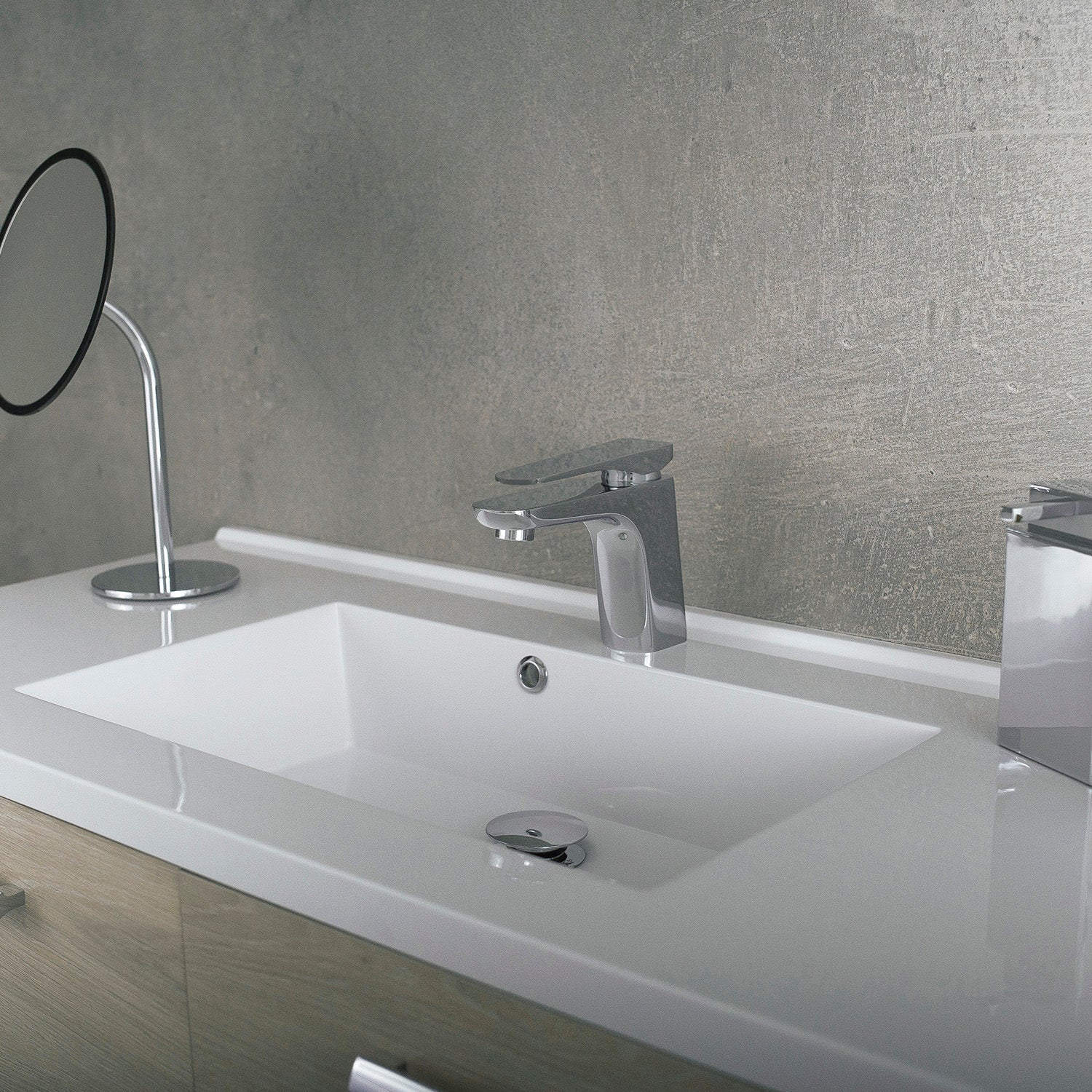 DAX Single Handle Bathroom Faucet, Brass Body, 6-7/8 x 5-5/16 Inches (DAX-805A)