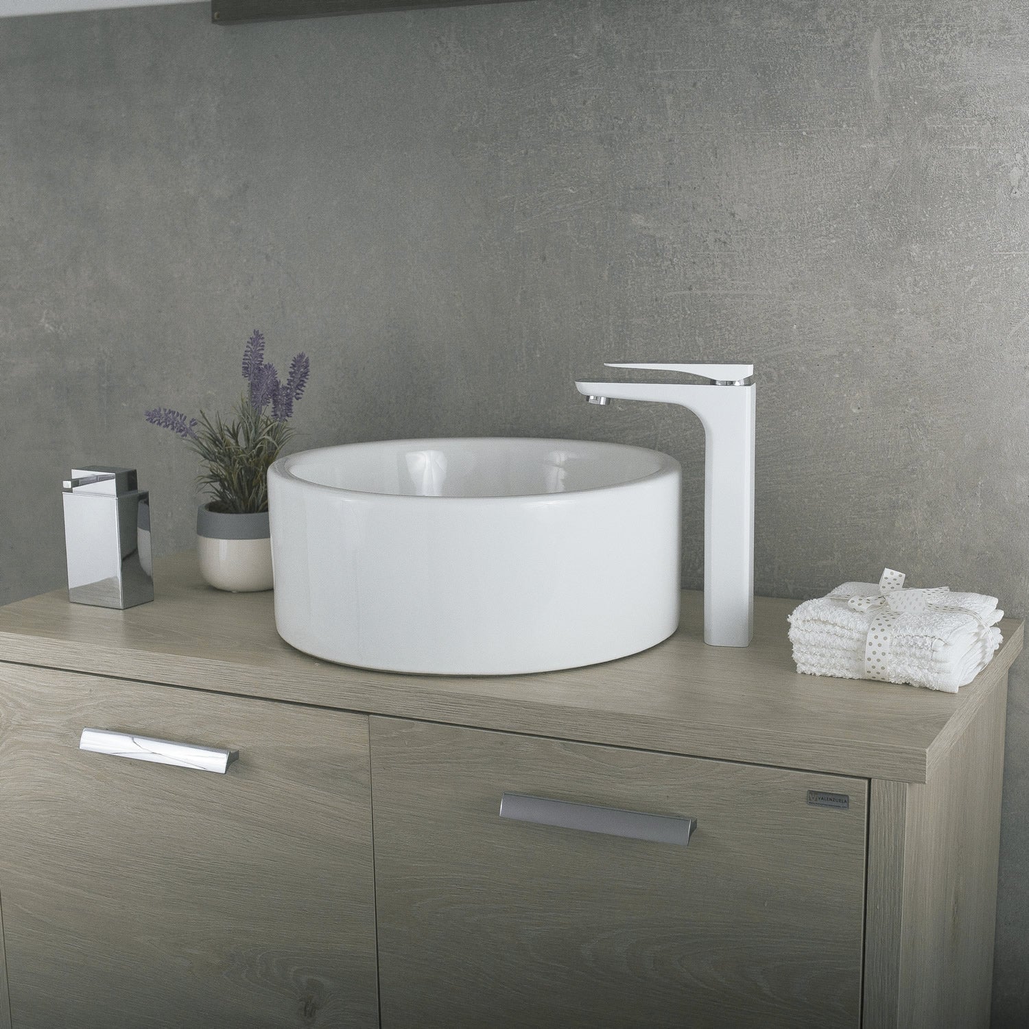 DAX Single Handle Vessel Sink Bathroom Faucet, Brass Body, Brushed Finish, 5-3/16 x 10-15/16 Inches (DAX-805L)