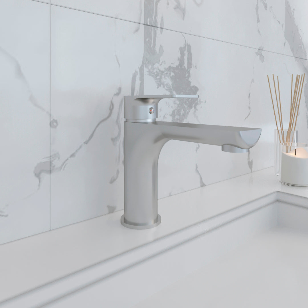 DAX Single Handle Bathroom Faucet (DAX-8108A)