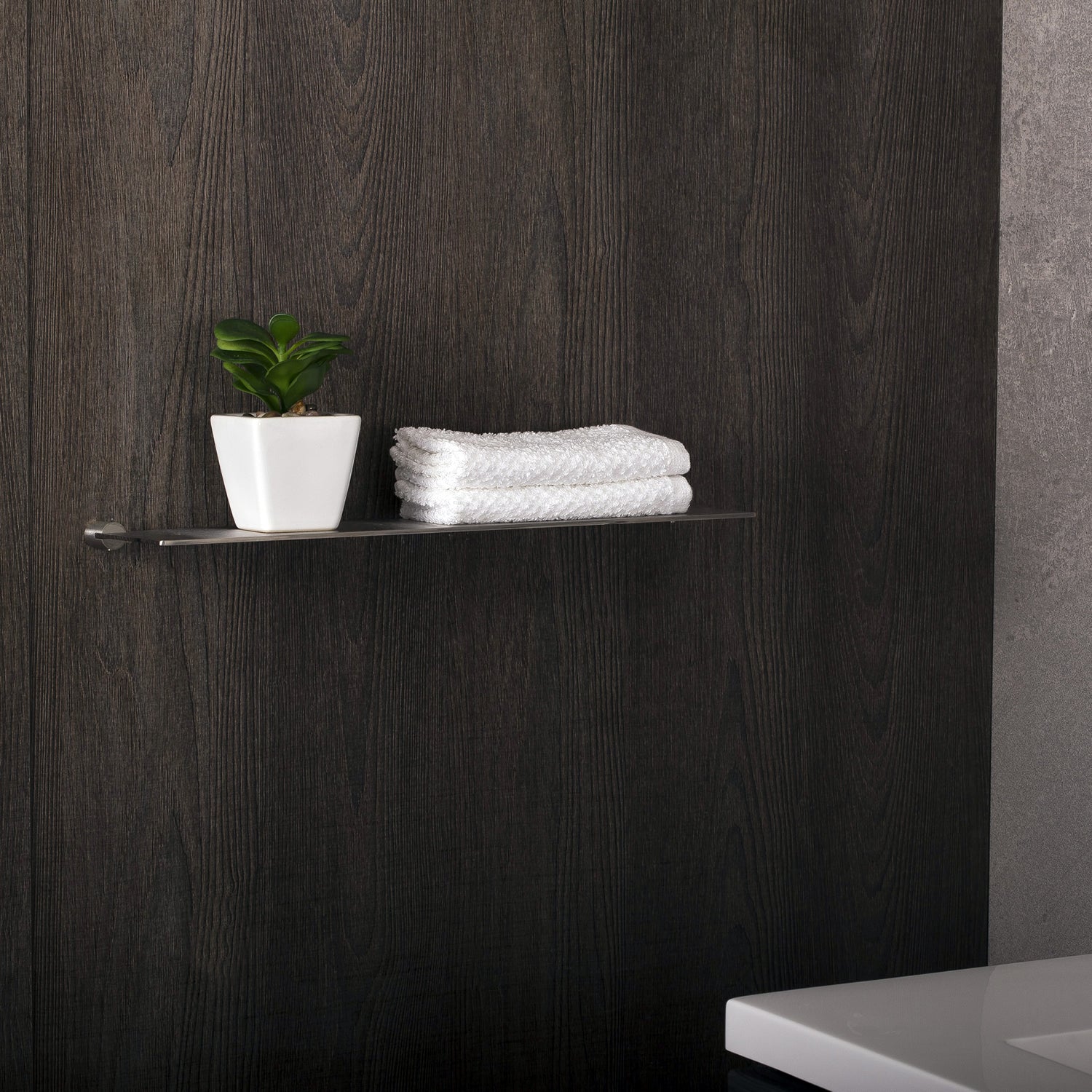 Estante de baño de esquina COSMIC Logic, montaje en pared, cuerpo de acero inoxidable, acabado cromado mate, 15-3/4 x 5/8 x 4-1/8 pulgadas (2260346)