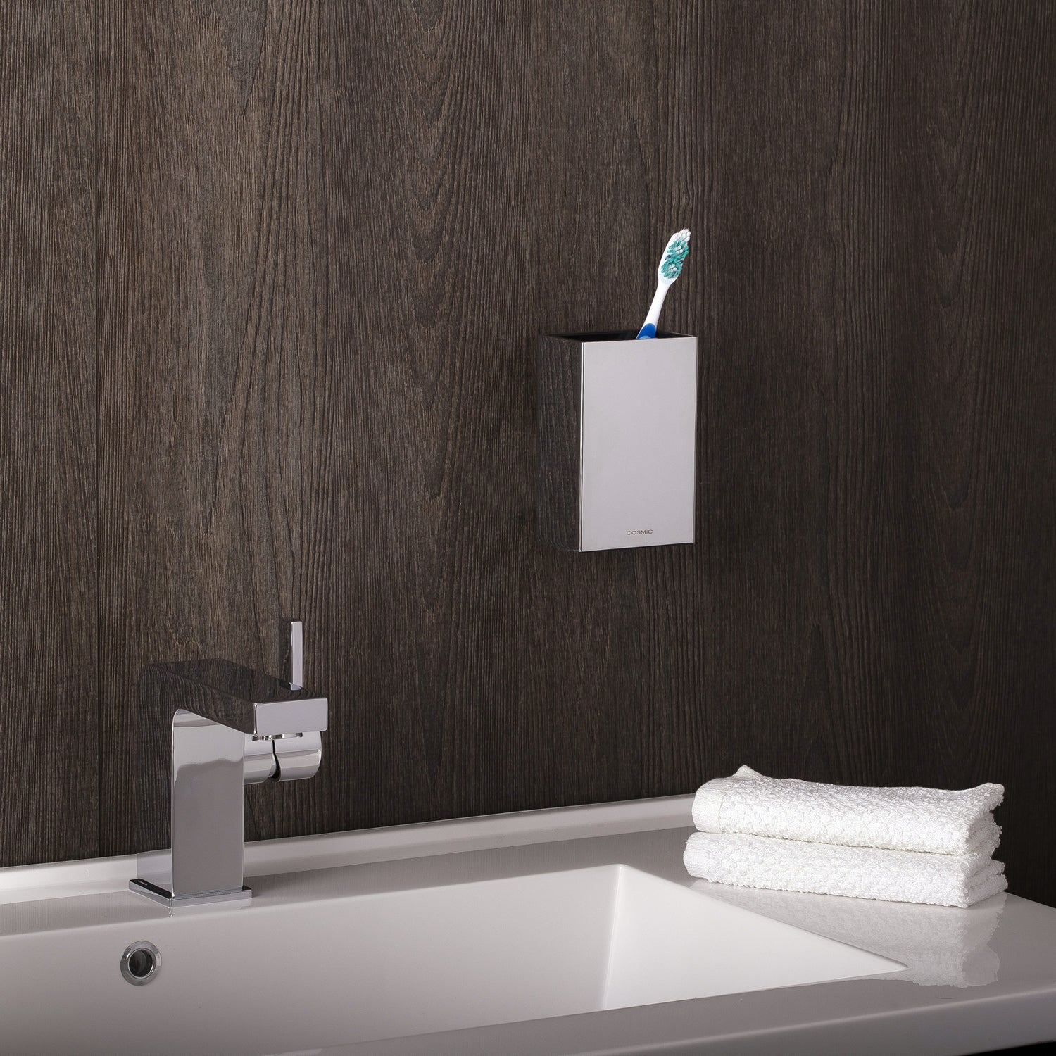 COSMIC Bathlife - Soporte para cepillo de dientes para baño, vaso individual, montaje en pared, cuerpo de latón, acabado cromado, 3-1/8 x 4-3/4 x 2-7/8 pulgadas (2290152)