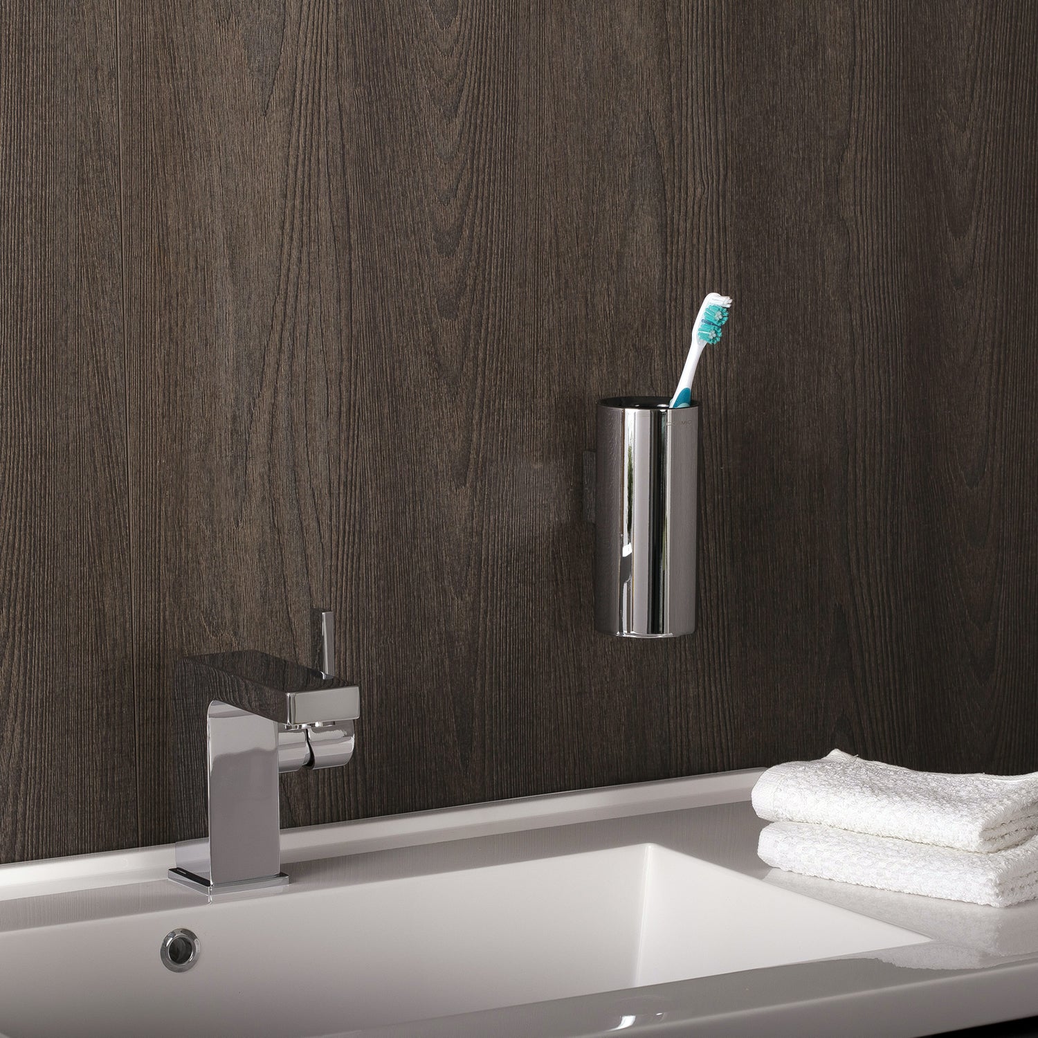 COSMIC Architect - Soporte para cepillo de dientes para vaso individual de baño, montaje en pared, taza de acero inoxidable, acabado cromado, 2-7/16 x 5-1/4 x 3-7/16 pulgadas (2050153)