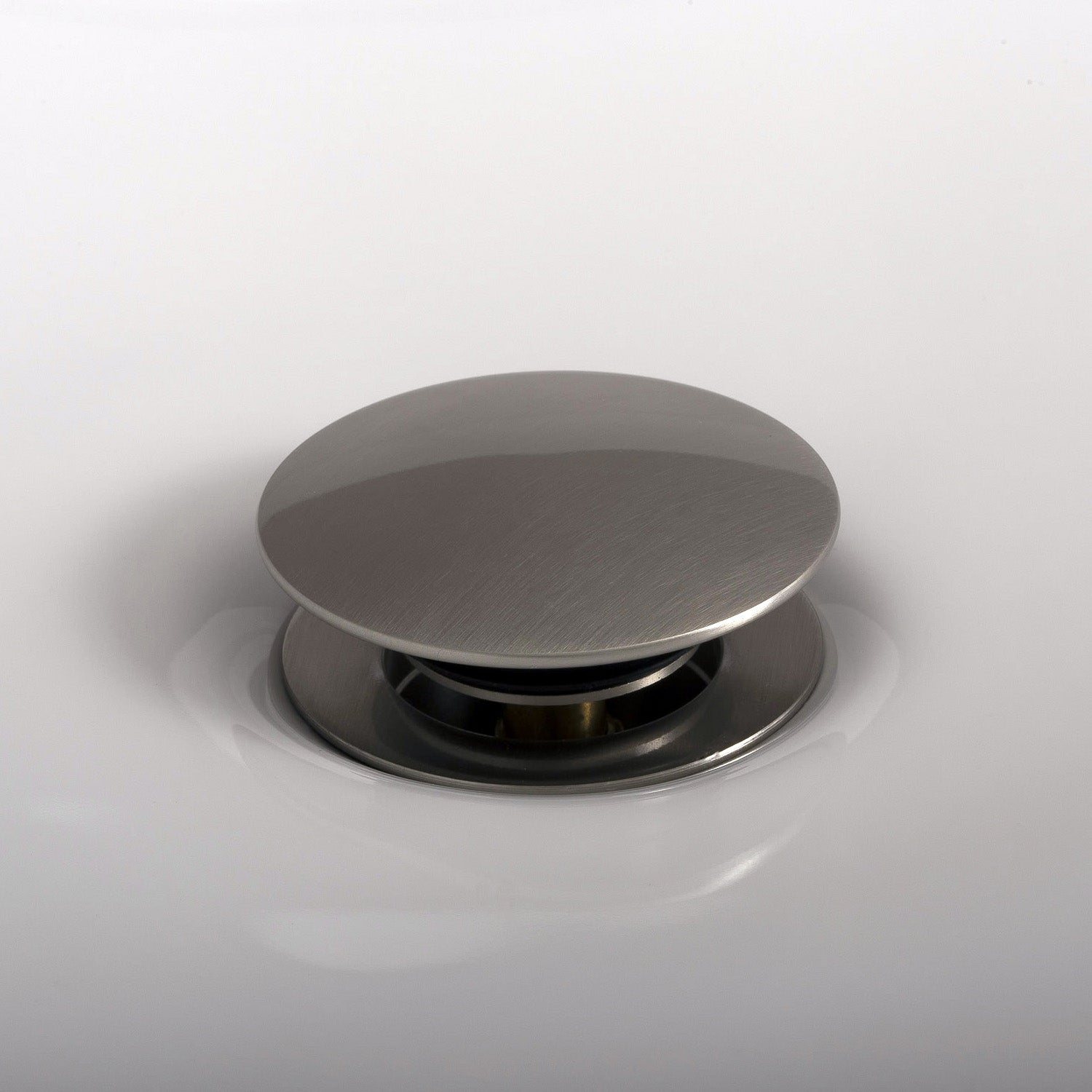 DAX Round Vanity Sink Pop up Drain, Brass Body, 2-5/8 x 8-5/8 Inches (DAX-82005)