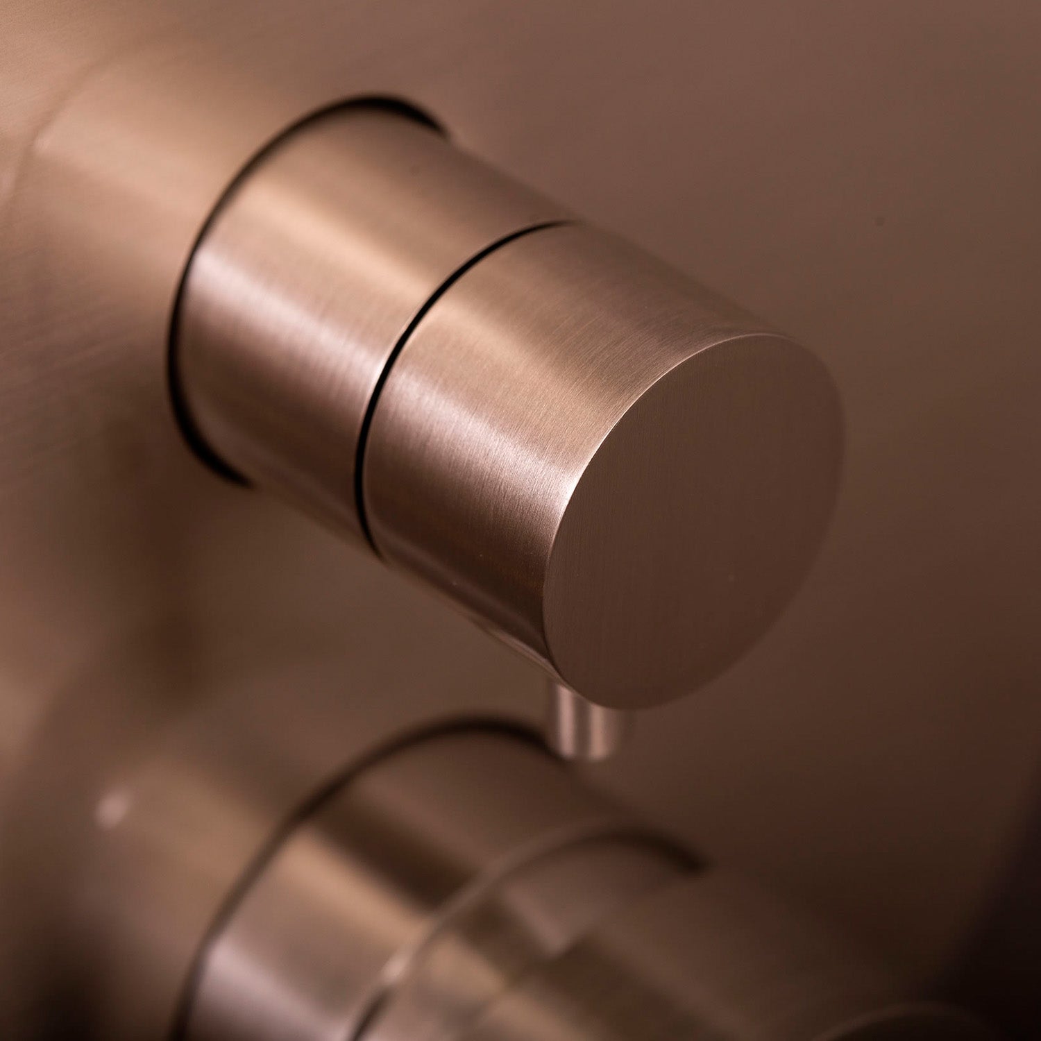 DAX Round Shower Single Valve Trim, Brass Body, Brushed Nickel Finish 7-1/2 x 4-7/16 Inches (DAX-6973-BN)