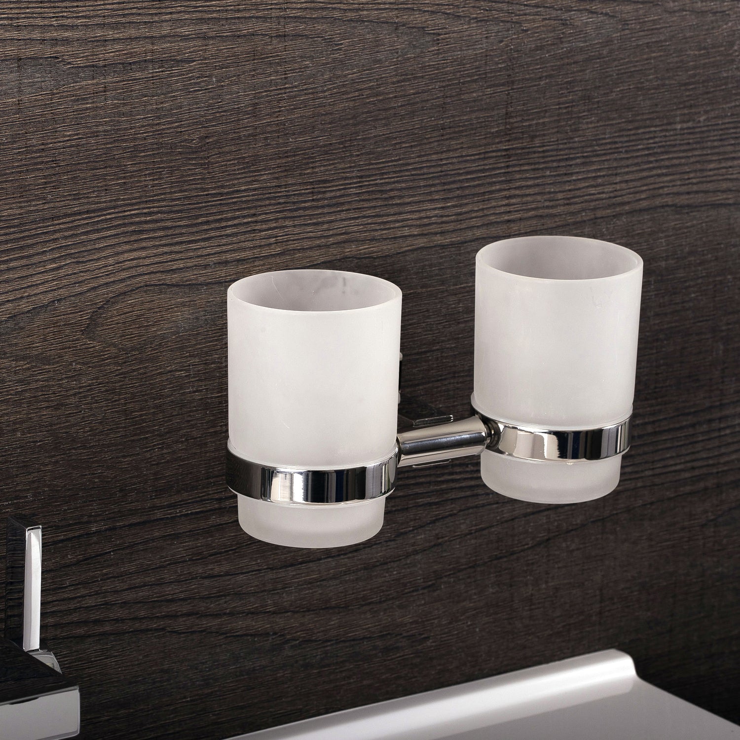 DAX - Soporte para cepillo de dientes de doble vaso para baño, acero inoxidable con vaso de vidrio, acabado satinado, 7-1/16 x 3-3/4 x 3-3/4 pulgadas (DAX-G0114-S)