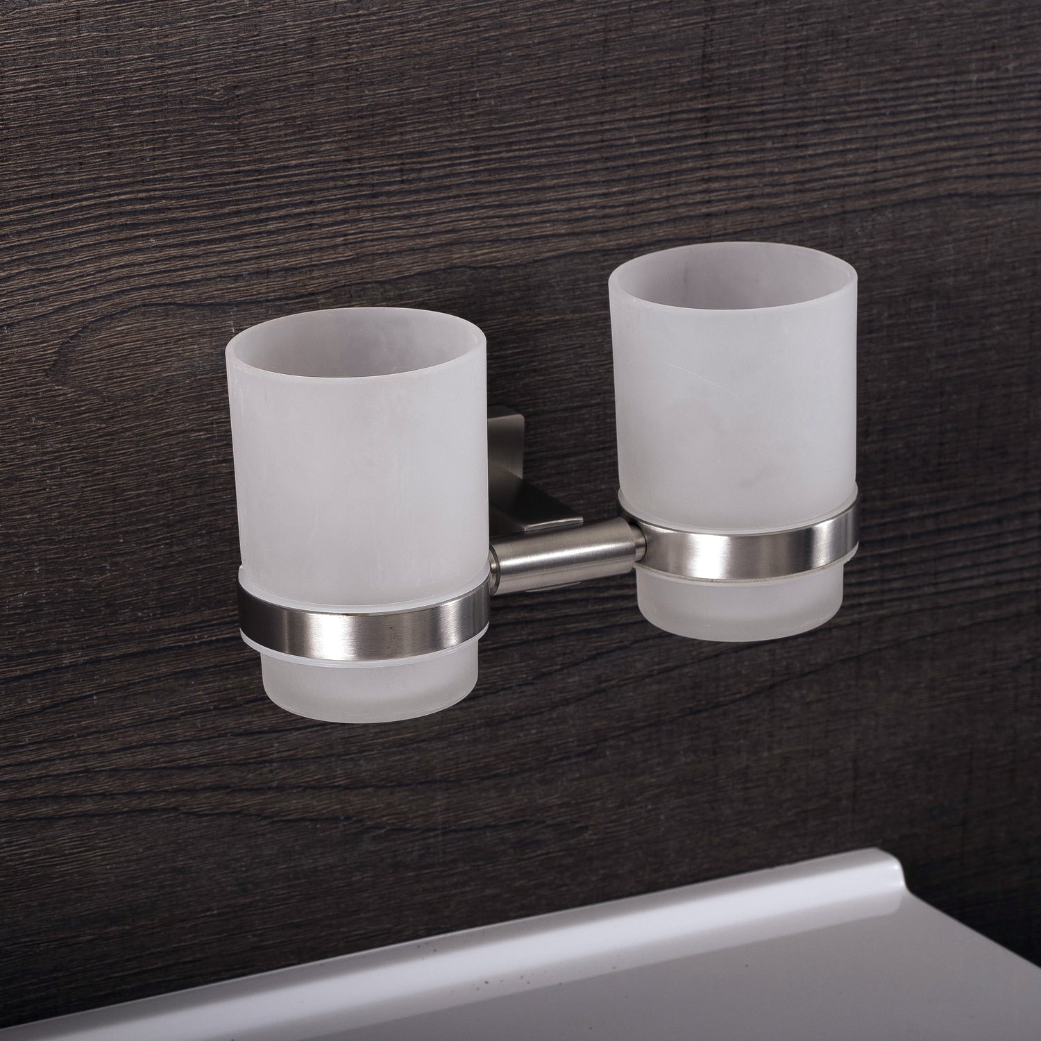 DAX - Soporte para cepillo de dientes de doble vaso para baño, acero inoxidable con vaso de vidrio, acabado pulido, 7-1/16 x 3-3/4 x 3-3/4 pulgadas (DAX-G0114-P)
