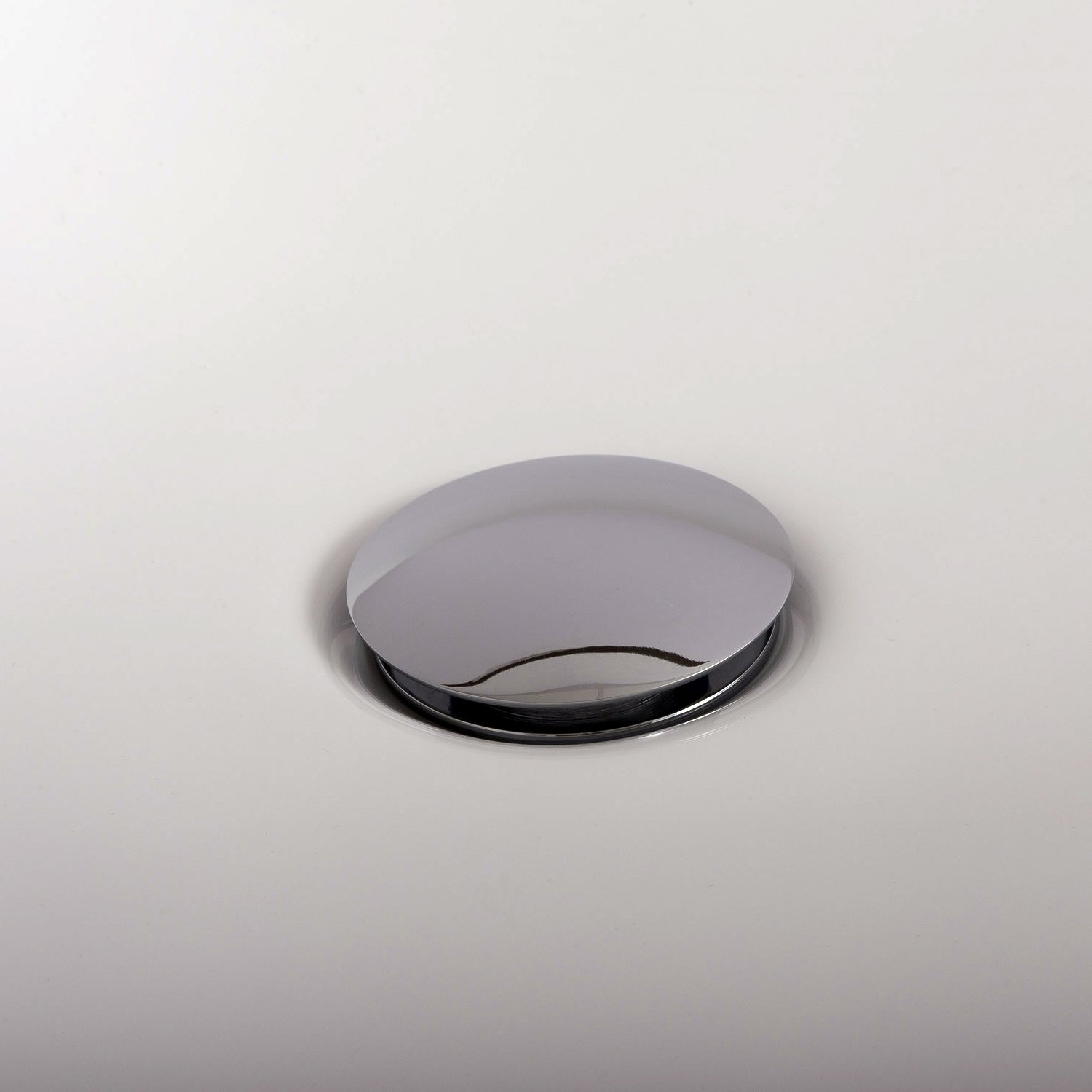 DAX Round Vanity Sink Pop up Drain, Brass Body, 2-5/8 x 8-5/8 Inches (DAX-82005)