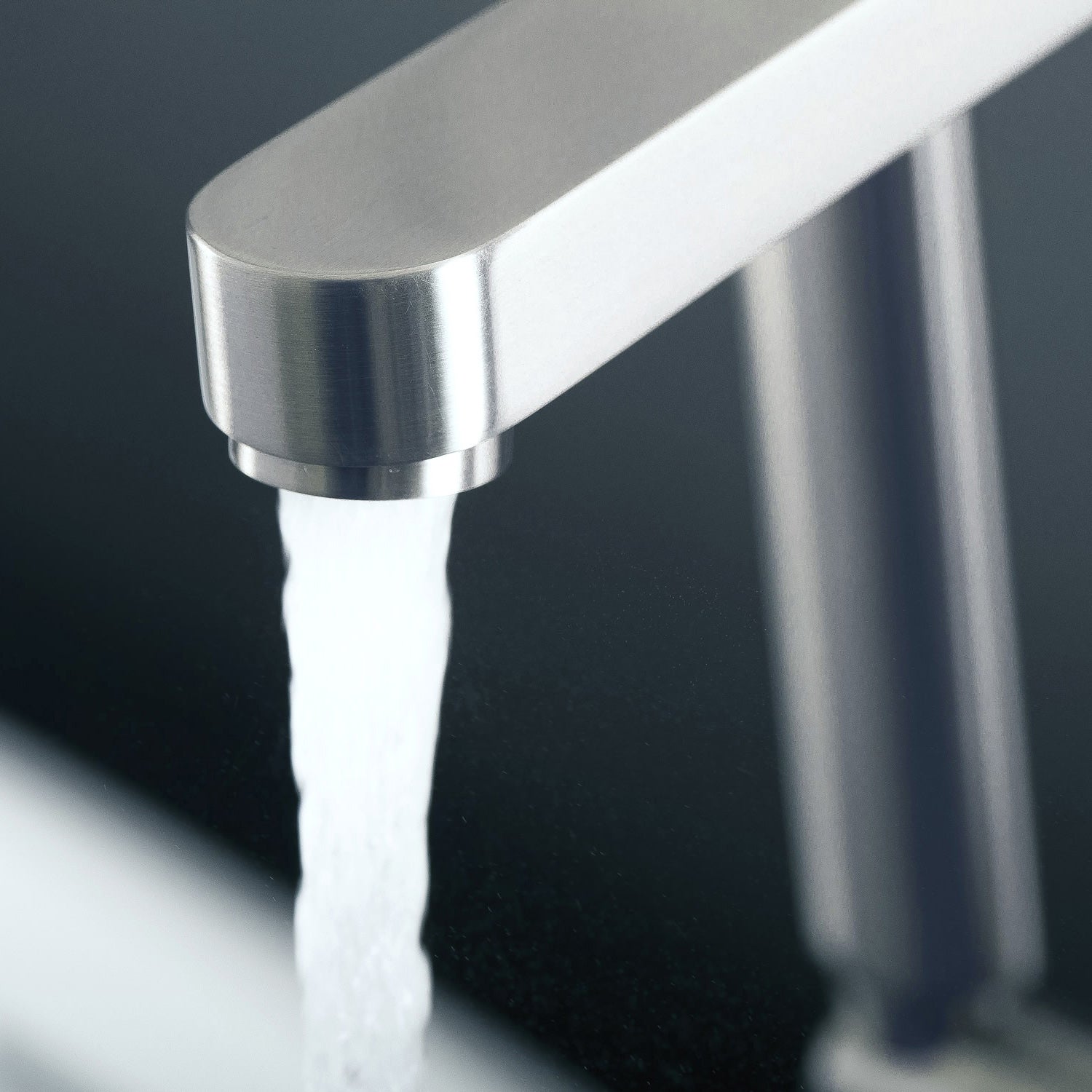 DAX Independiente Hot Tub Filler con ducha de mano y pico cuadrado, cuerpo de acero inoxidable, acabado cepillado, 40-1/2 x 8-1/2 pulgadas (DAX-808-BN)