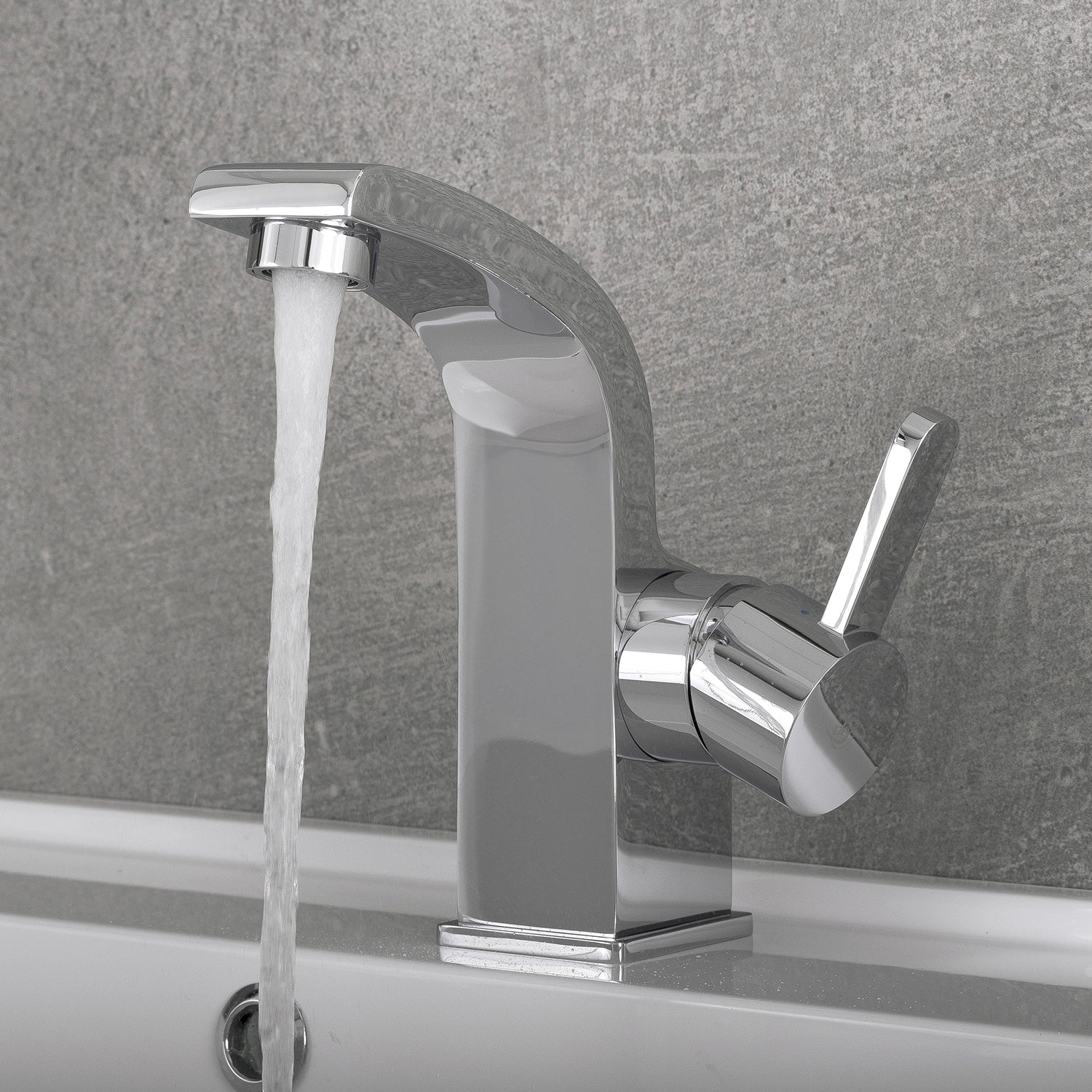 DAX Single Handle Bathroom Faucet, Brass Body, Chrome Finish, 3-15/16 x 5-15/16 Inches (DAX-8260-CR)