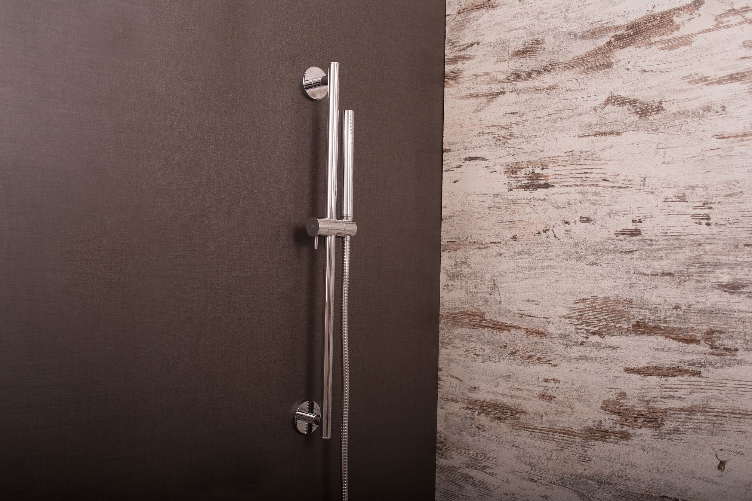 Cabezal de ducha de mano DAX con barra deslizante redonda ajustable, cuerpo de acero inoxidable, acabado cromado, 23-5/8 x 2-3/8 pulgadas (DAX-9516)