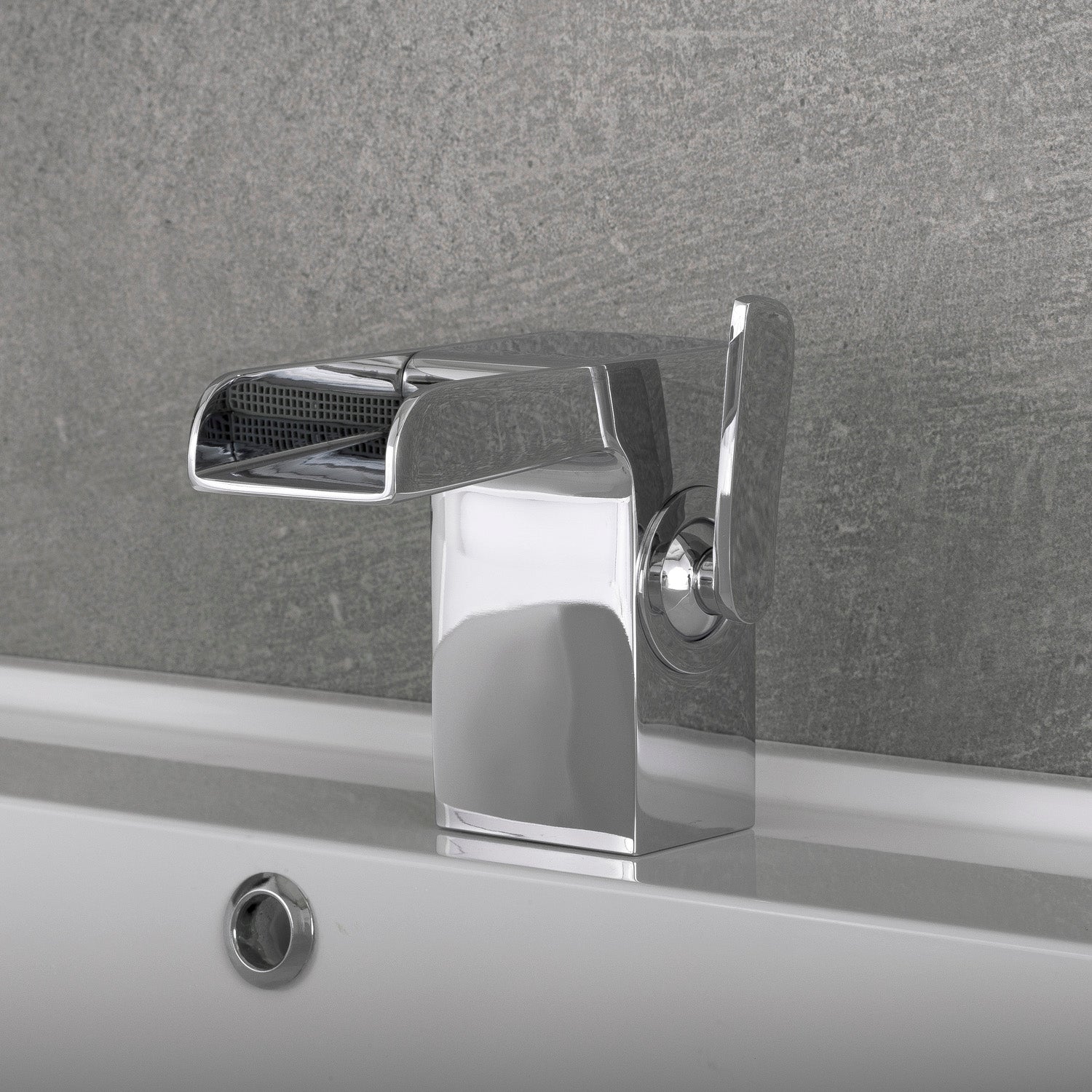 DAX llave monomando para baño con cascada, cuerpo de latón, acabado cromado, 5-1/8 x 4-5/16 pulgadas (DAX-9825)