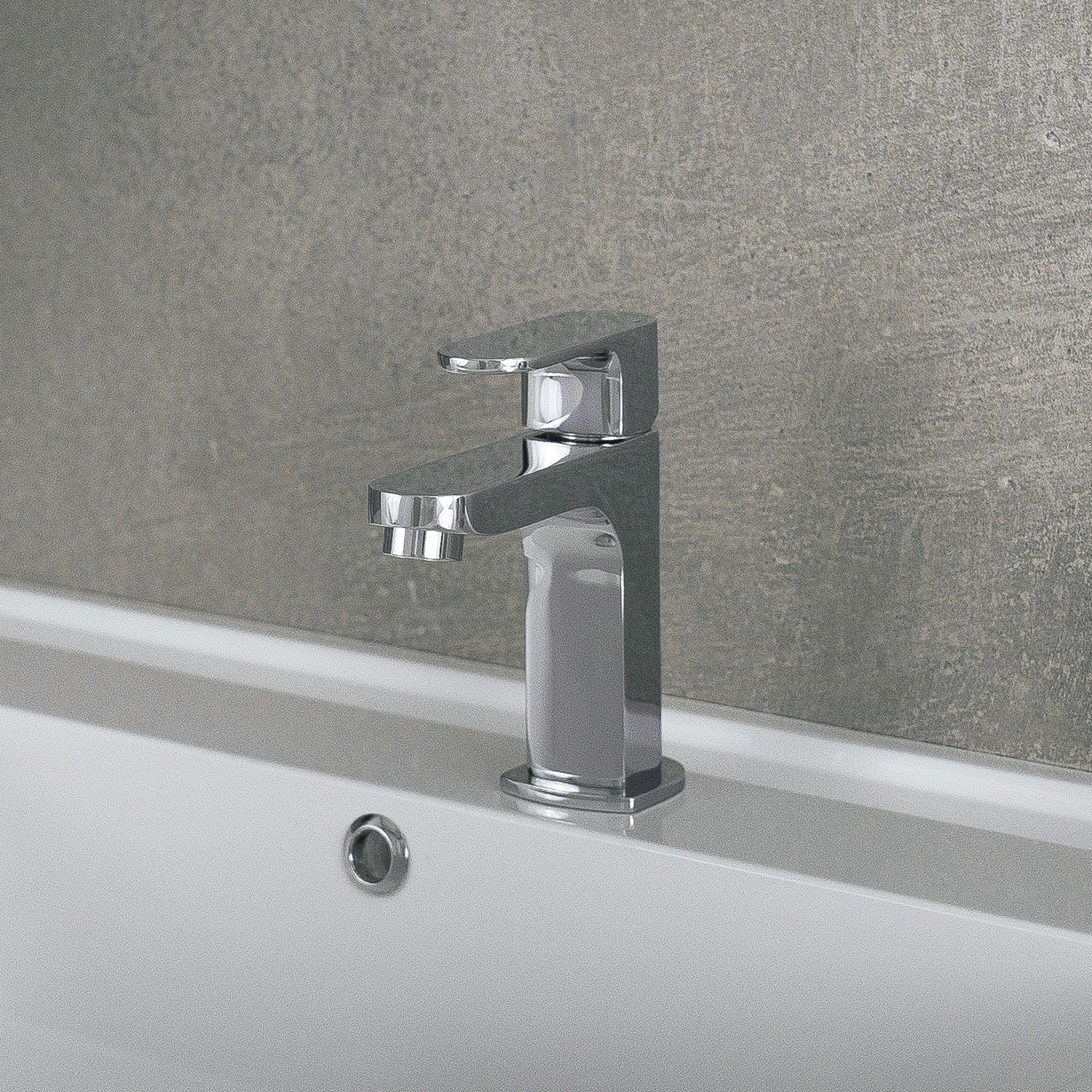 DAX llave monomando para baño, cuerpo de latón, acabado cromado, 3-15/16 x 5-13/16 pulgadas (DAX-9829)