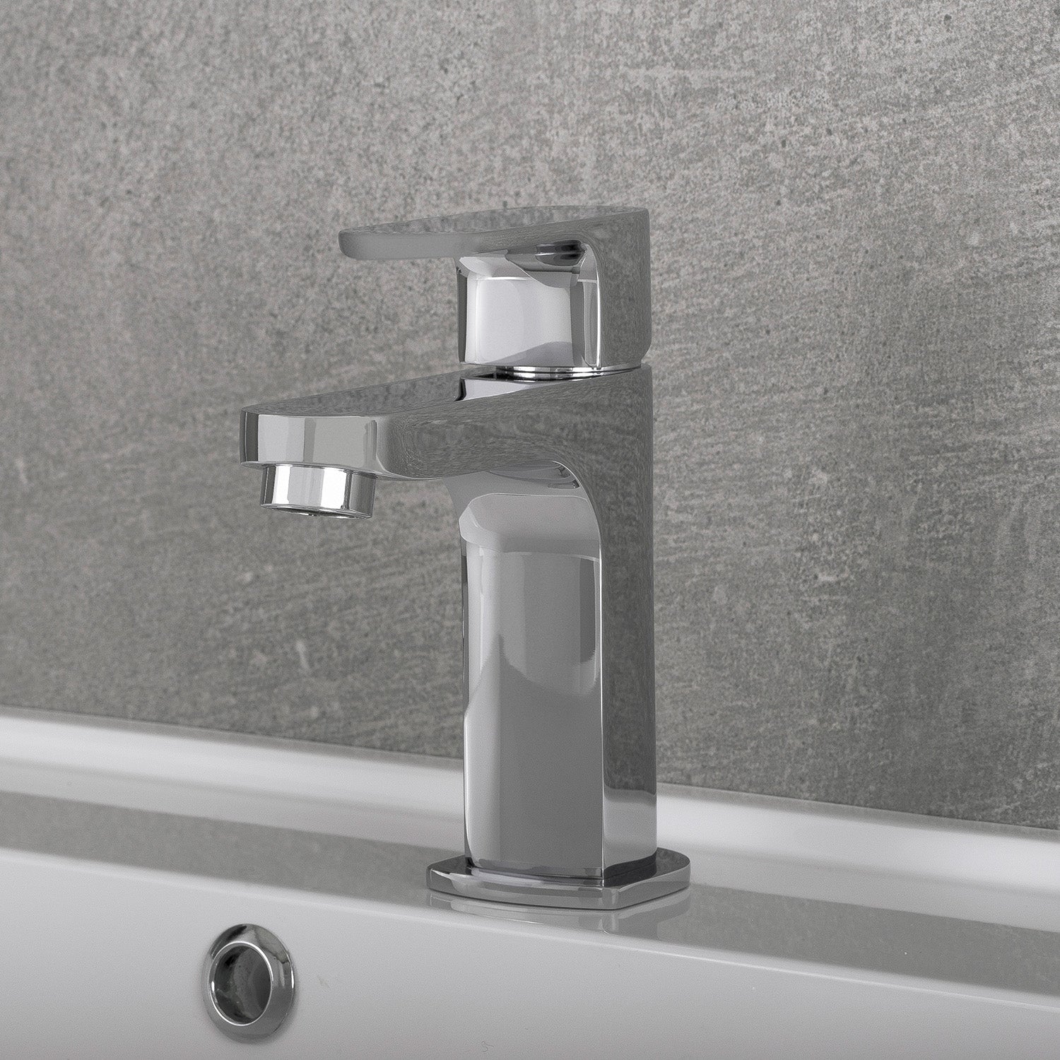DAX llave monomando para baño, cuerpo de latón, acabado cromado, 3-15/16 x 5-13/16 pulgadas (DAX-9829)