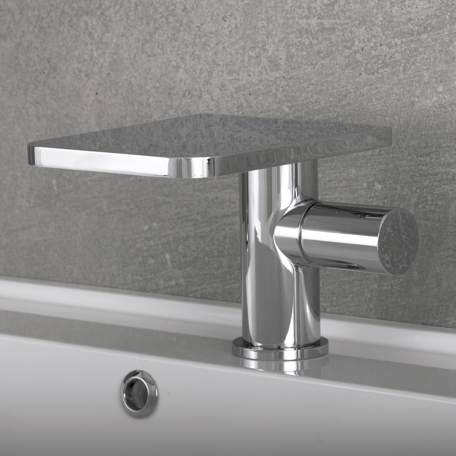 DAX llave monomando para baño con cascada, cuerpo de latón, acabado cromado, 5-5/16 x 4-5/16 pulgadas (DAX-9888)
