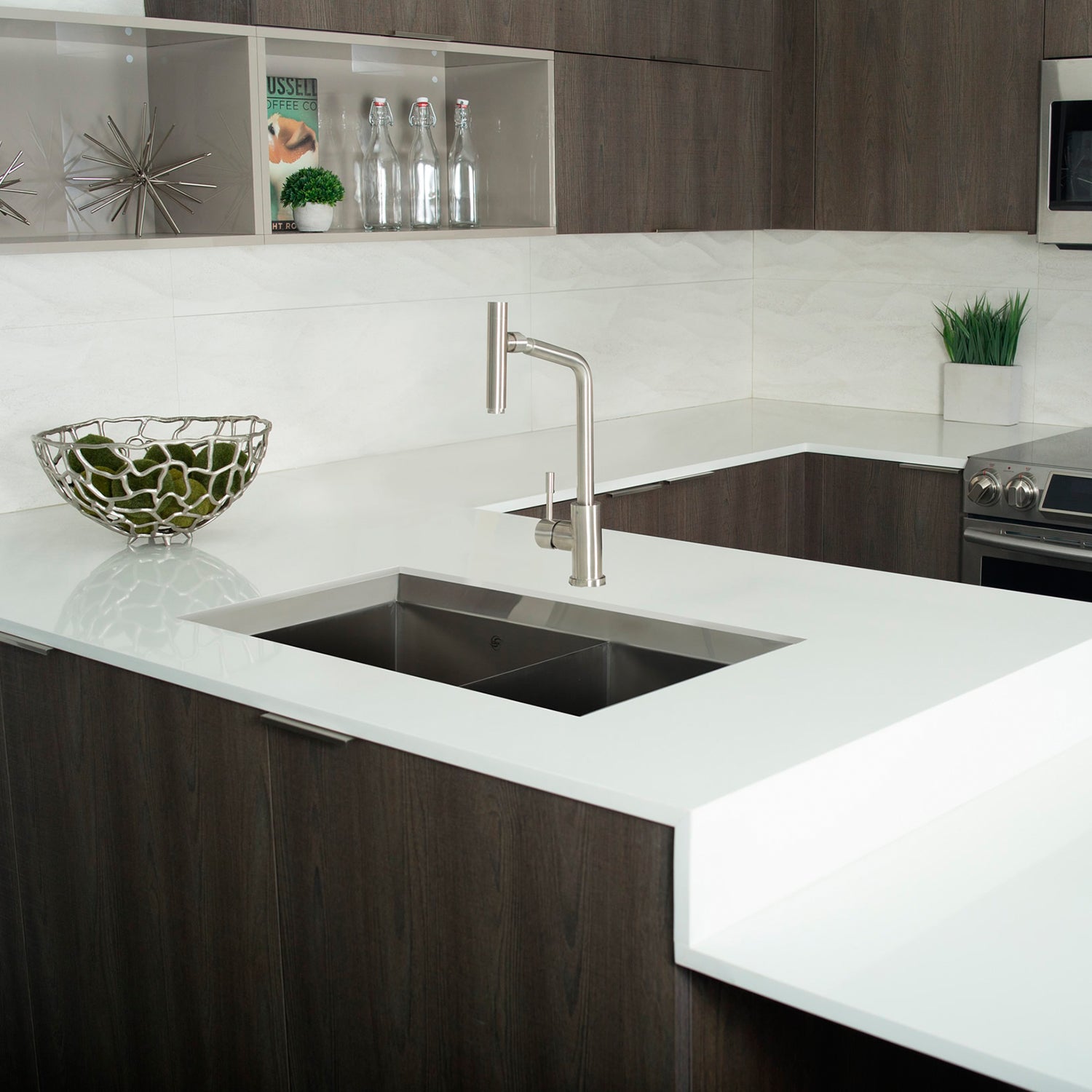 DAX Handmade 60/40 Double Bowl Undermount Kitchen Sink, 16 Gauge Stainless Steel, Brushed Finish, 33 x 18 x 9-1/2 Inches (DAX-SQ-3318A)