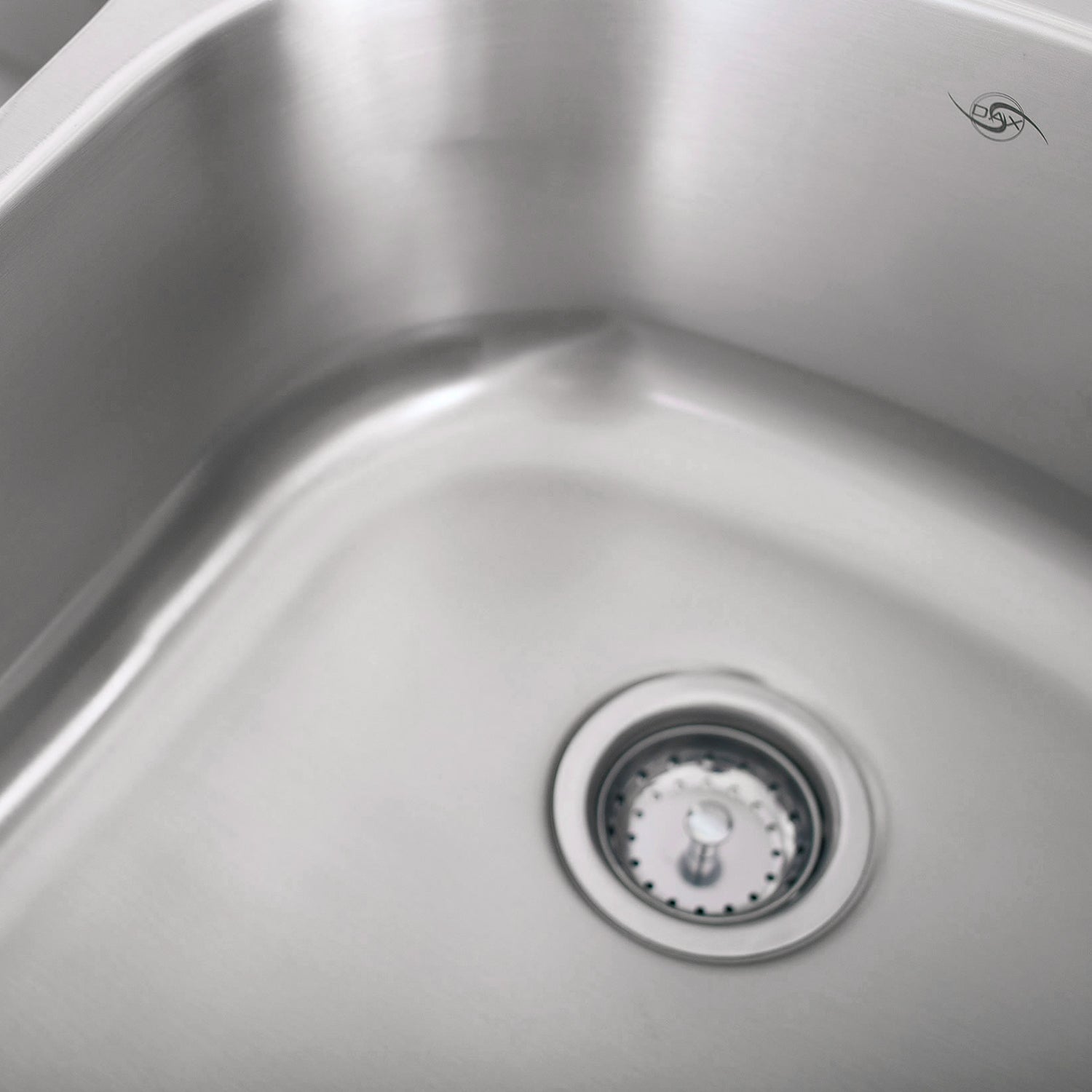 Crafted from premium T-304 Grade Stainless Steel, every DAX sink is built to last a lifetime. Featuring high-density 16-gauge or 18-gauge thickness, these sinks provide superior resistance to dents, scratches, and corrosion. The resilient surface is designed to withstand heavy cookware and extreme temperature changes without warping or losing its luster.