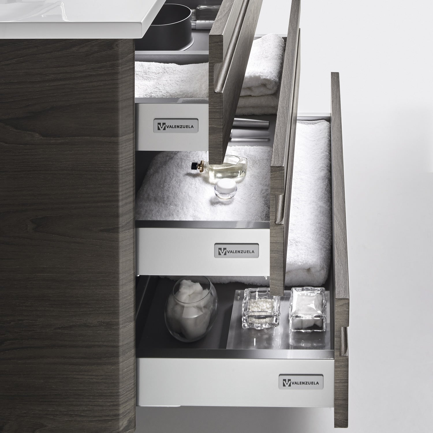 28" Single Vanity, Floor Mount, 3 Drawers with Soft Close, Walnut, Serie Barcelona by VALENZUELA