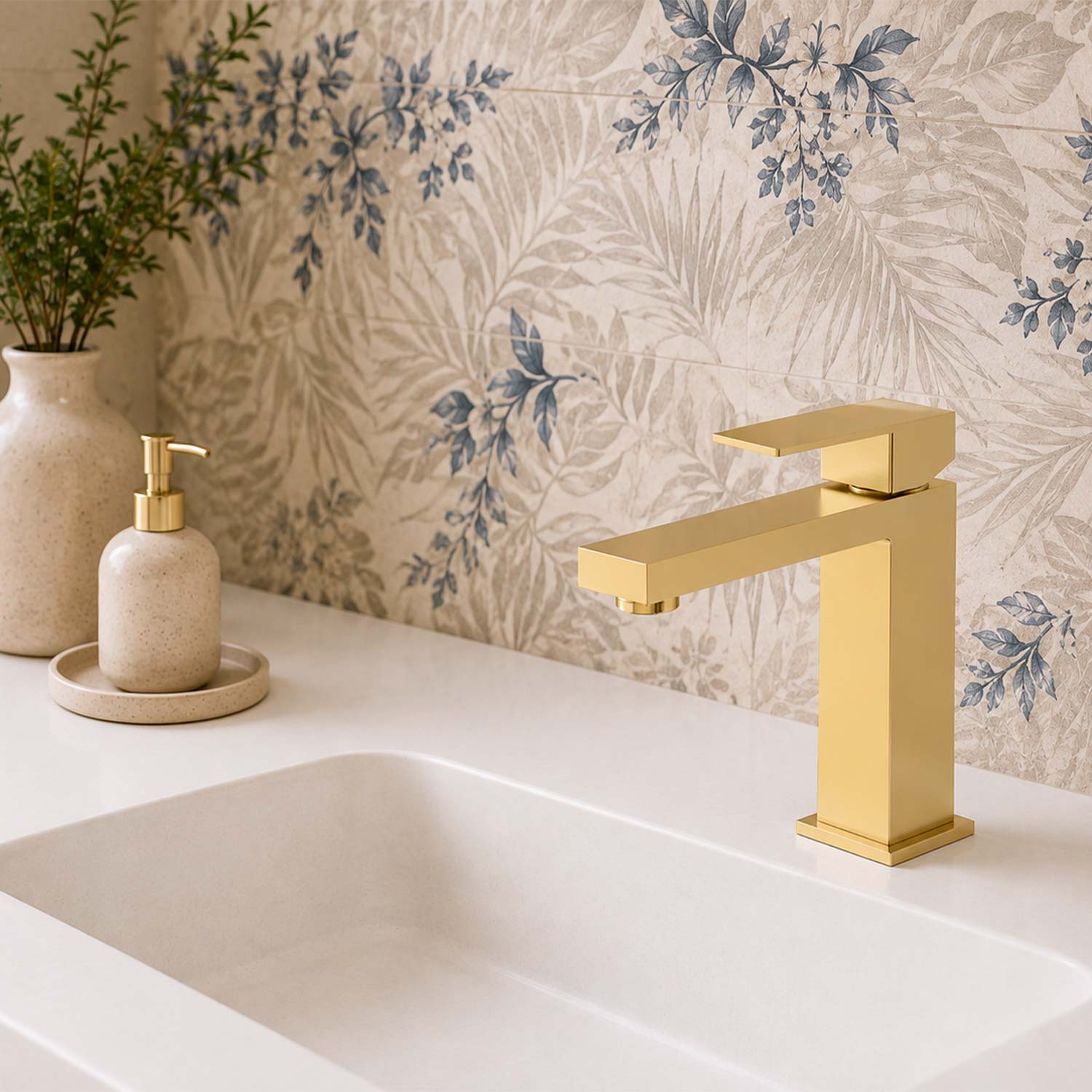 DAX Roma Single Handle Bathroom Faucet