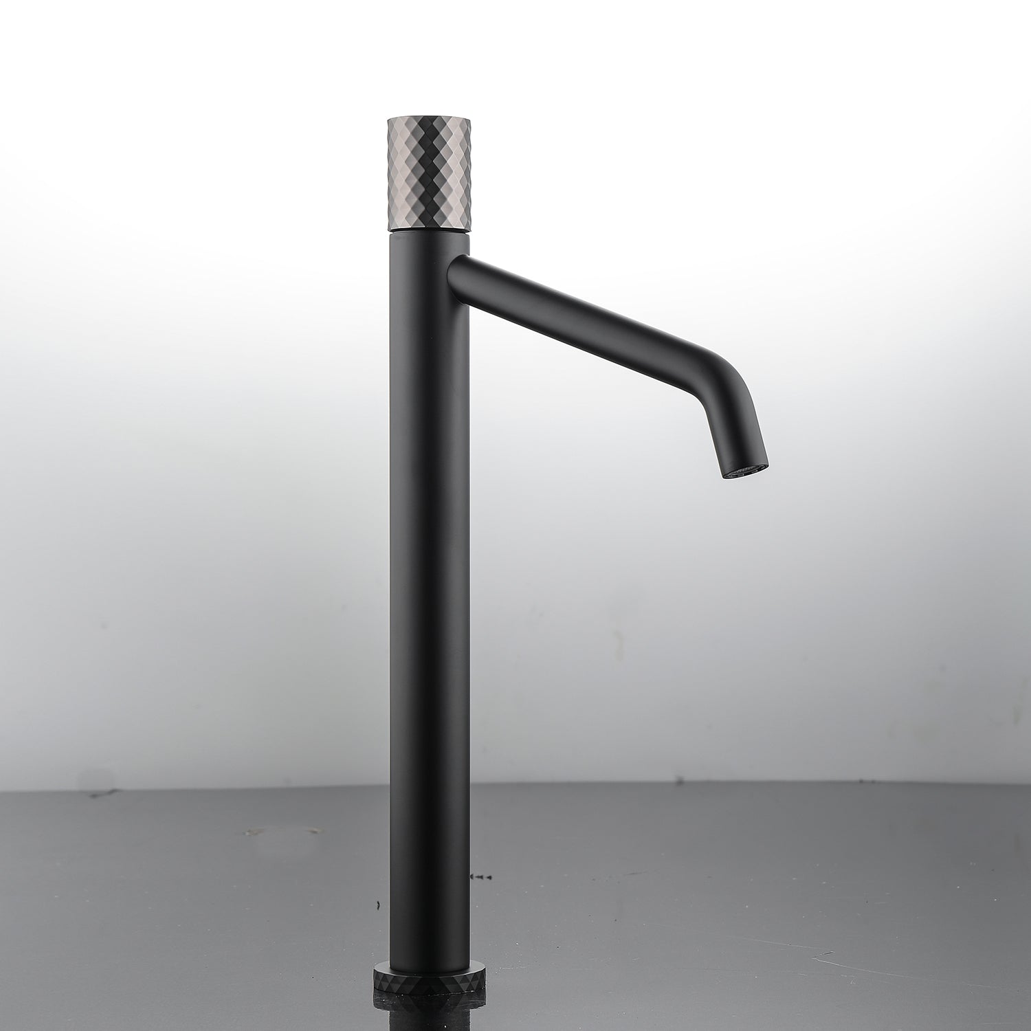 DAX Single Handle Vessel Bathroom Basin Faucet (DAX-65147)
