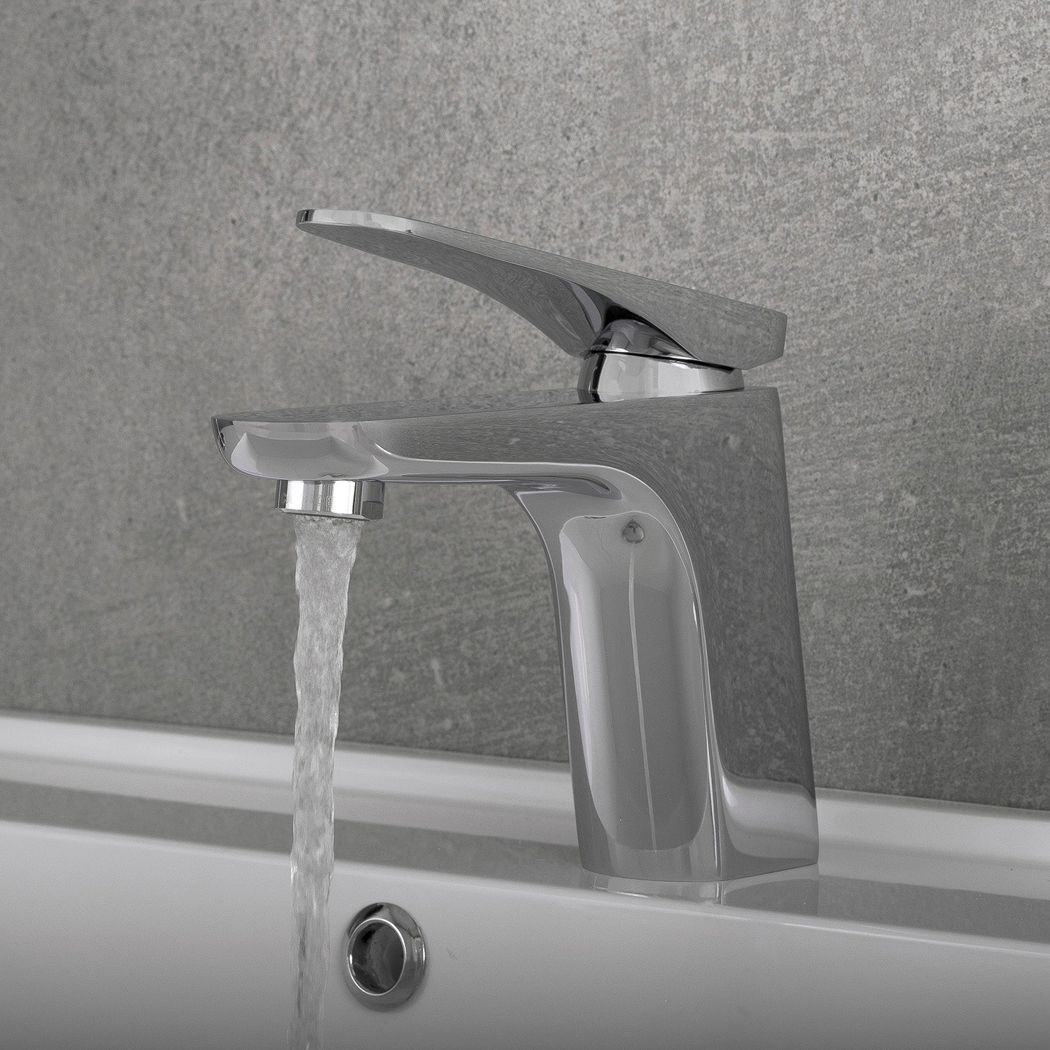 DAX Single Handle Bathroom Faucet, Brass Body, 6-7/8 x 5-5/16 Inches (DAX-805A)