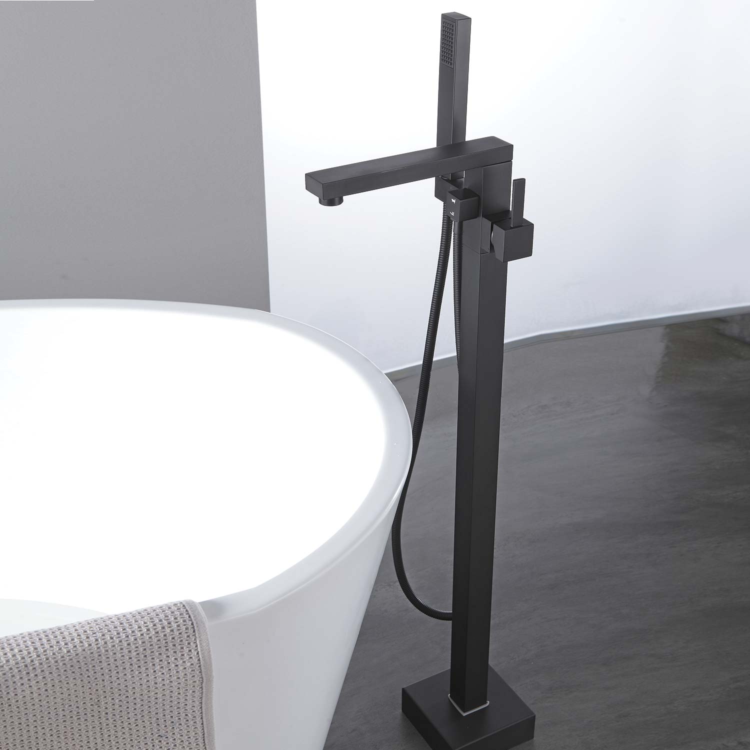 DAX Roma Freestanding Tub Filler with Hand Shower