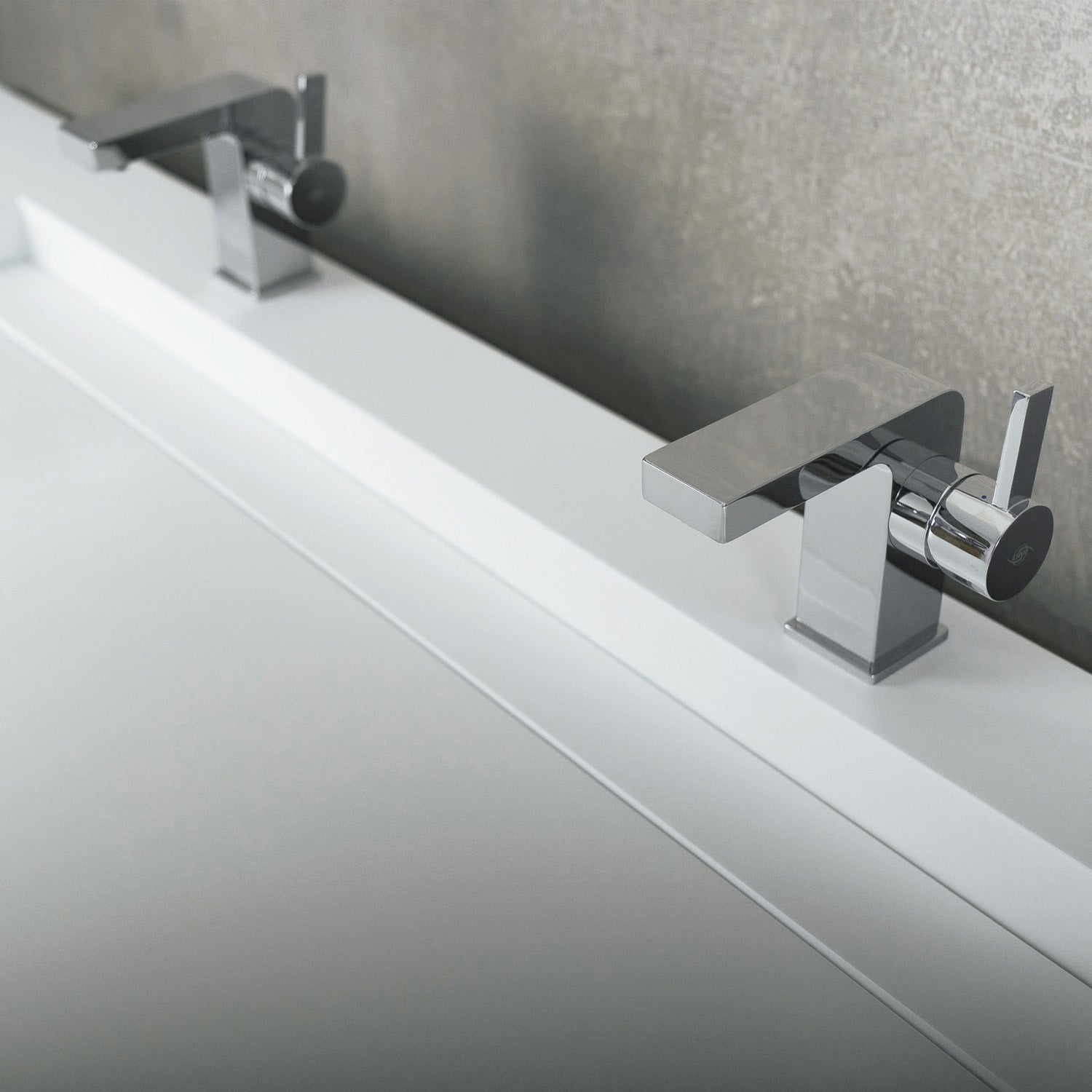 Fregadero de baño DAX de superficie sólida, rectangular, doble cuenco, montaje superior, acabado blanco mate, 62-4/5 x 18-7/8 x 4 pulgadas (DAX-AB-1371)