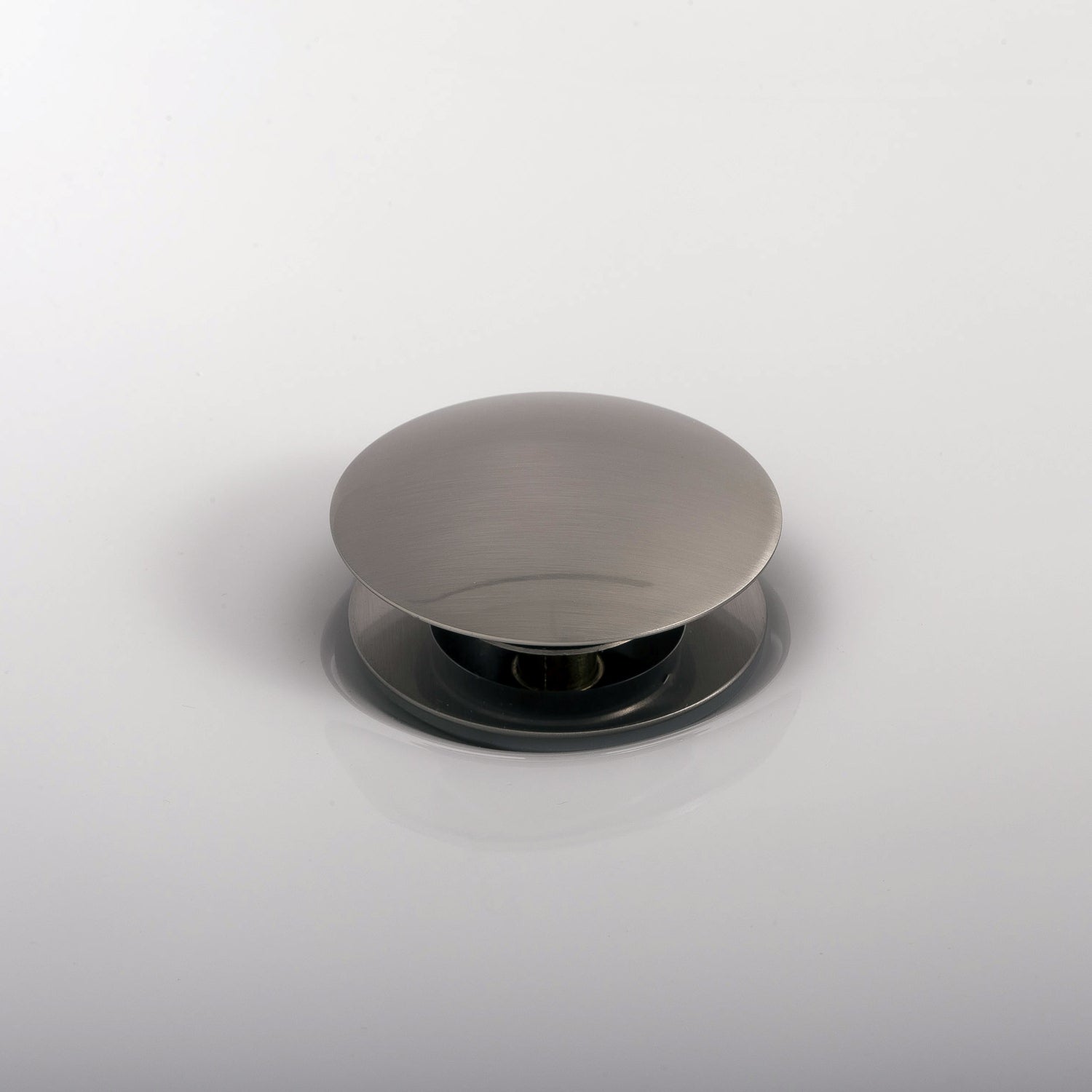 DAX Round Vanity Sink Pop up Drain, Brass Body, 2-5/8 x 8-5/8 Inches (DAX-82006)
