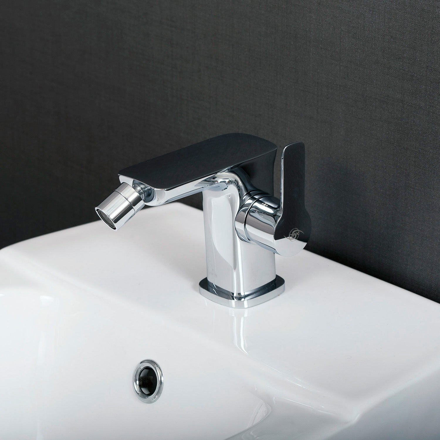DAX Single Handle Bidet Faucet, Brass Body, Chrome Finish, 4-7/16 x 4-1/4 Inches (DAX-8583-CR)