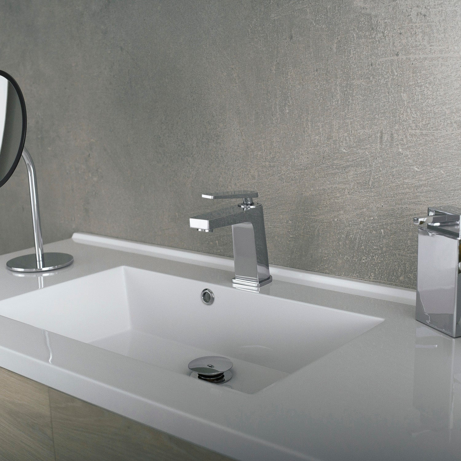 DAX Single Handle Bathroom Faucet, Brass Body, Chrome Finish, 4-3/4 x 5-7/8 Inches (DAX-9802)